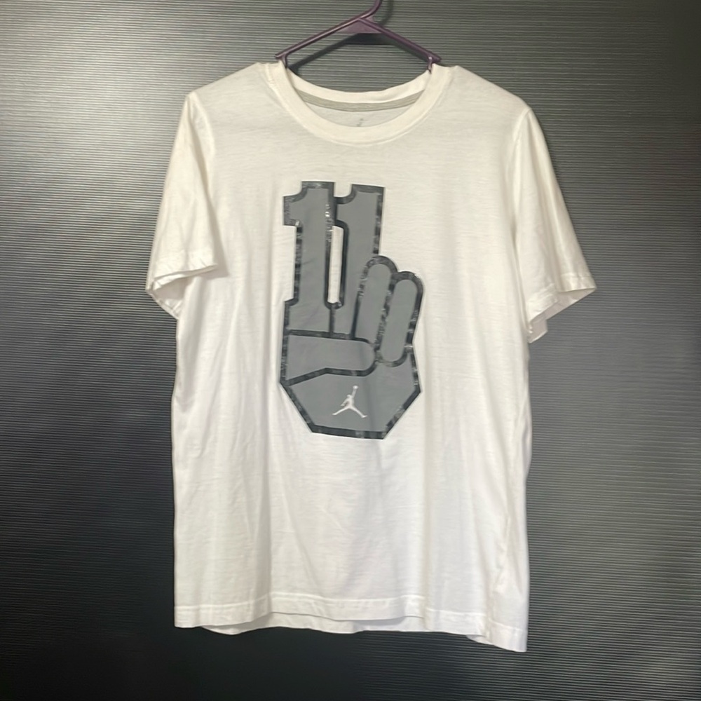 Jordan 11 xl kids white t shirt